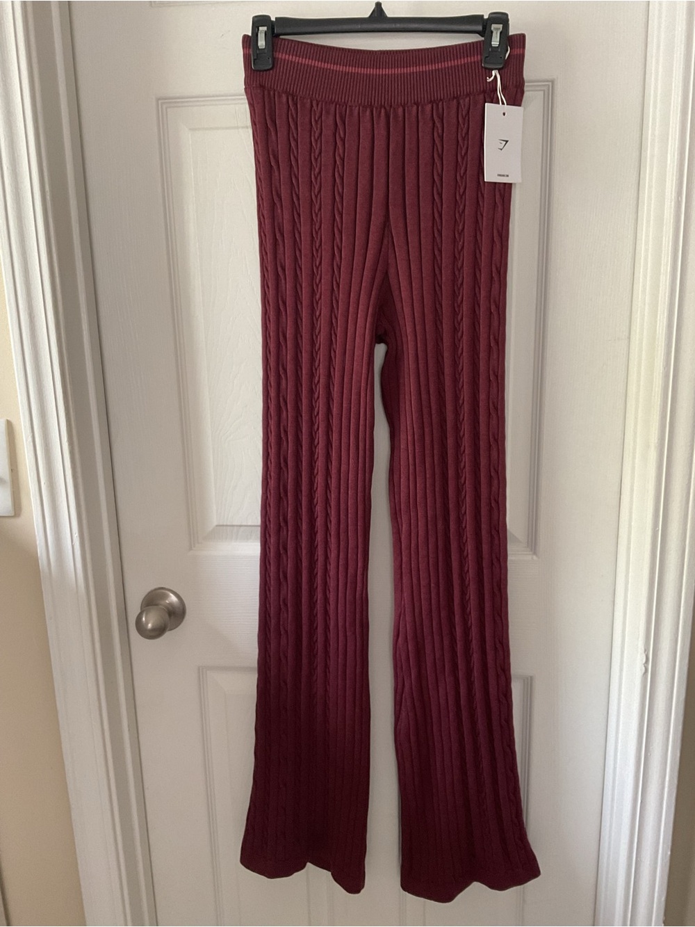 Gymshark Rest Day Cable Knit Flare Pants Women’s M Burgundy NWT - Picture 2 of 12